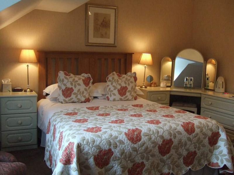 Oak Superior King Double Bedroom